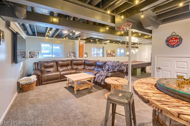 8380 Hunt Club Court, Grand Blanc, MI 48439