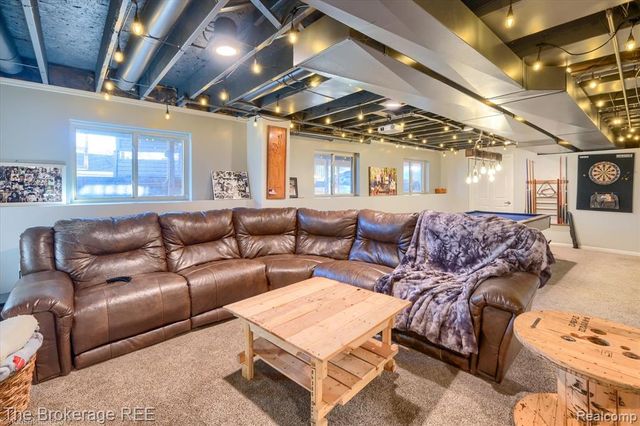 8380 Hunt Club Court, Grand Blanc, MI 48439