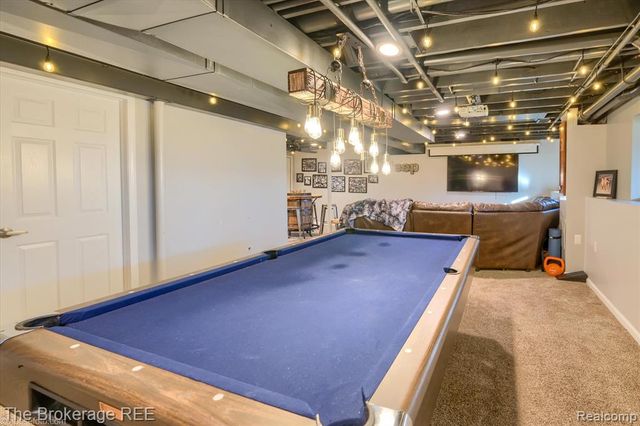 8380 Hunt Club Court, Grand Blanc, MI 48439