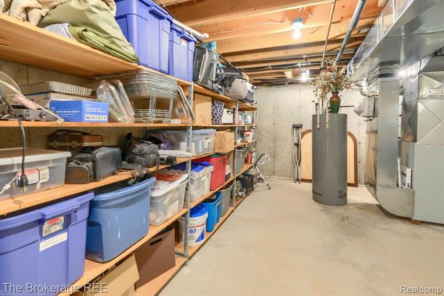 8380 Hunt Club Court, Grand Blanc, MI 48439