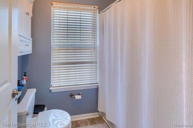 8380 Hunt Club Court, Grand Blanc, MI 48439