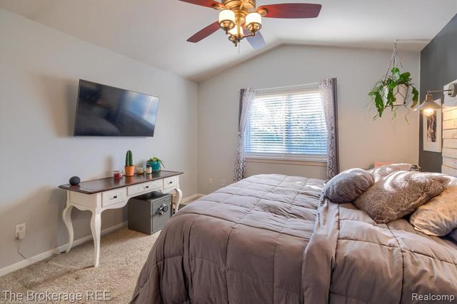 8380 Hunt Club Court, Grand Blanc, MI 48439