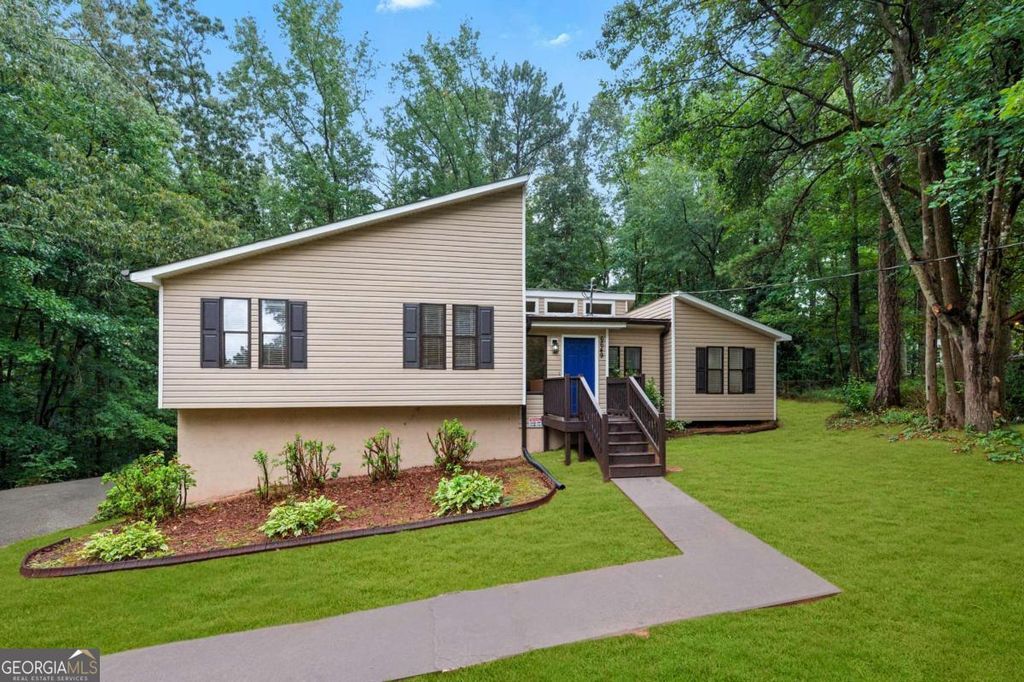 6649 Valley Hill Drive SW, Mableton, GA 30126