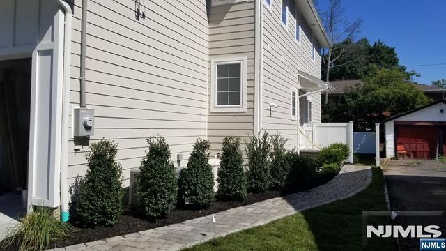 9 Lindley Avenue, Tenafly, NJ 07670
