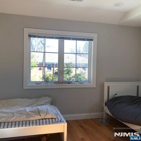 9 Lindley Avenue, Tenafly, NJ 07670