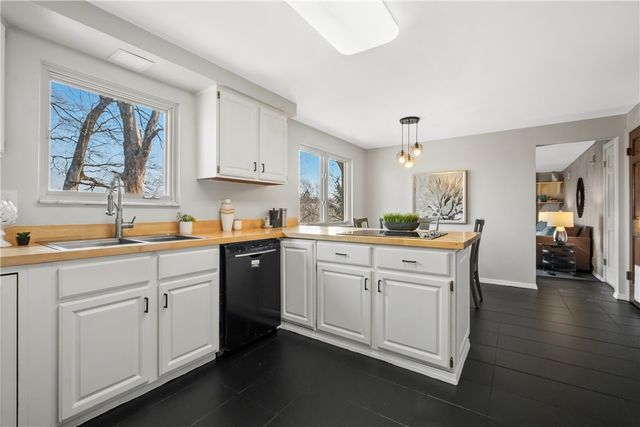 1253 Earlford Drive, Whitehall, PA 15227