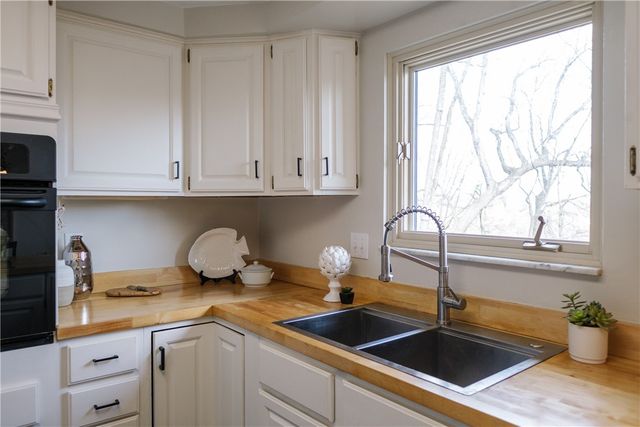 1253 Earlford Drive, Whitehall, PA 15227