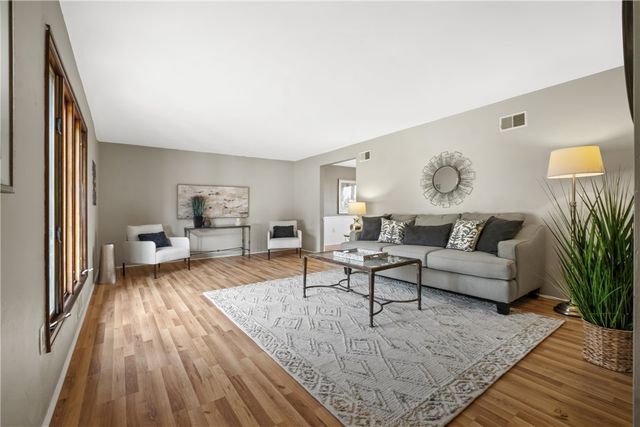 1253 Earlford Drive, Whitehall, PA 15227