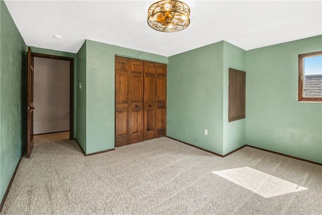 1253 Earlford Drive, Whitehall, PA 15227