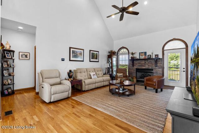 215 Grape Vineyard Way, Fisherville, KY 40023