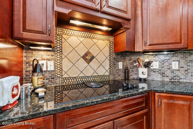 215 Grape Vineyard Way, Fisherville, KY 40023