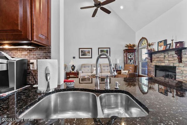 215 Grape Vineyard Way, Fisherville, KY 40023
