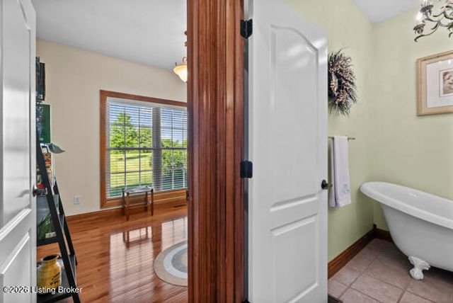 215 Grape Vineyard Way, Fisherville, KY 40023