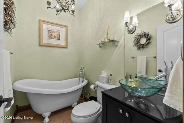 215 Grape Vineyard Way, Fisherville, KY 40023