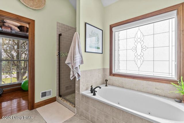 215 Grape Vineyard Way, Fisherville, KY 40023