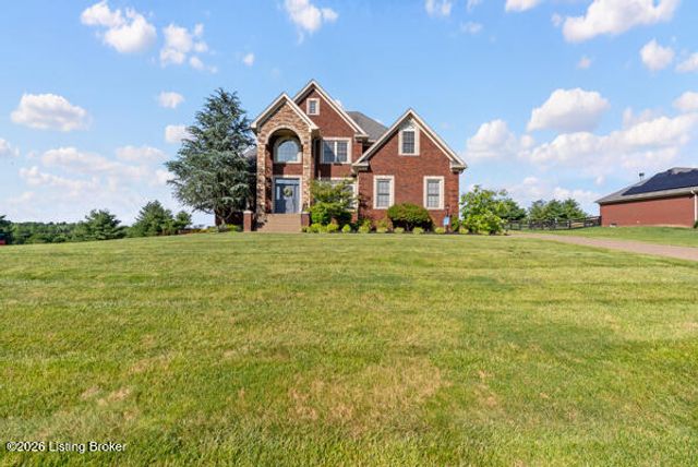 215 Grape Vineyard Way, Fisherville, KY 40023