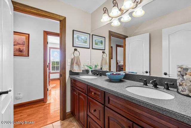 215 Grape Vineyard Way, Fisherville, KY 40023