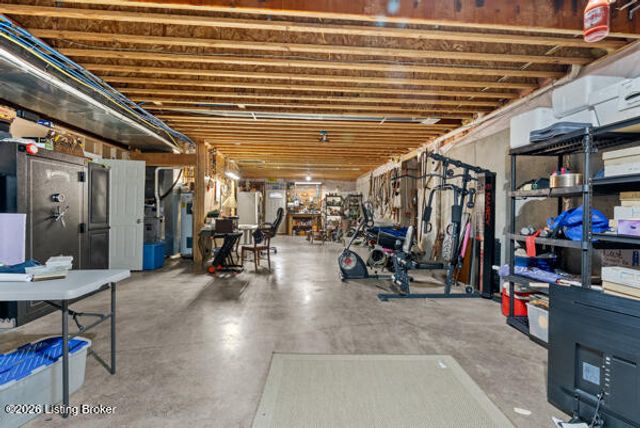 215 Grape Vineyard Way, Fisherville, KY 40023