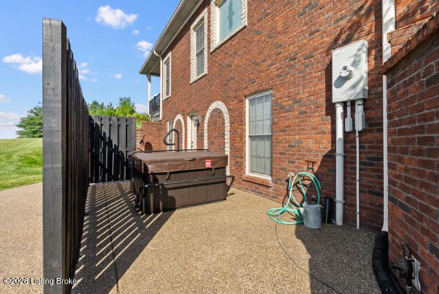 215 Grape Vineyard Way, Fisherville, KY 40023