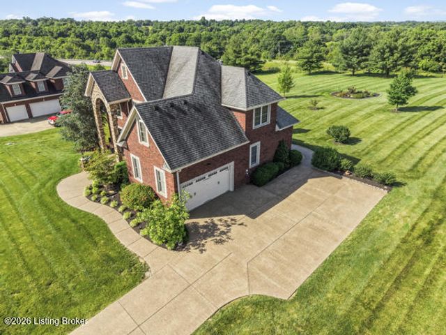 215 Grape Vineyard Way, Fisherville, KY 40023