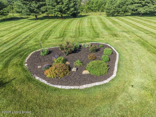 215 Grape Vineyard Way, Fisherville, KY 40023