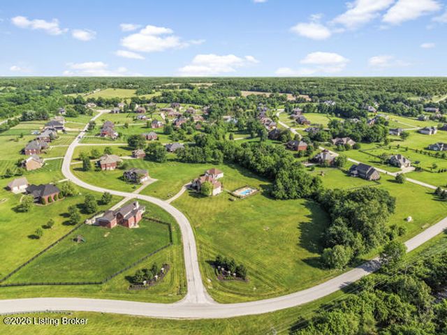 215 Grape Vineyard Way, Fisherville, KY 40023