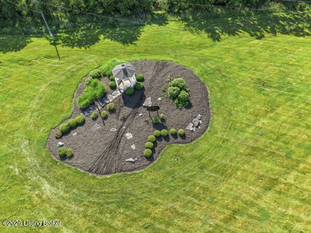 215 Grape Vineyard Way, Fisherville, KY 40023