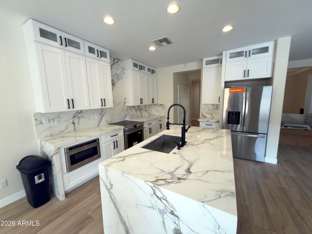 5319 W COLES Road, Laveen, AZ 85339