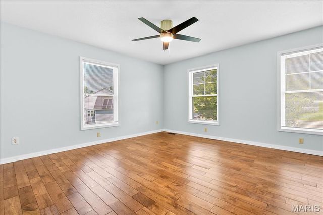 18 Woodland Hills Court, Alton, IL 62002