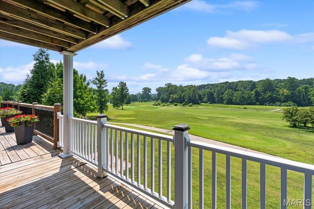 18 Woodland Hills Court, Alton, IL 62002