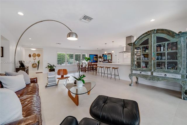 5715 SW 56th Ter 0, Miami, FL 33143