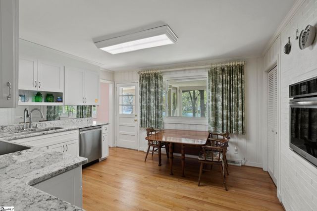 126 Shannon Lake Circle, Greenville, SC 29615