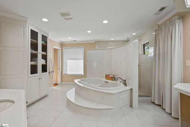 126 Shannon Lake Circle, Greenville, SC 29615