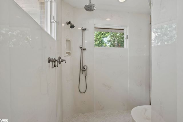 126 Shannon Lake Circle, Greenville, SC 29615