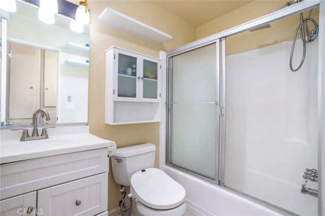 19716 Avenue Of The Oaks, Newhall, CA 91321