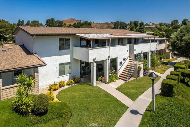19716 Avenue Of The Oaks, Newhall, CA 91321