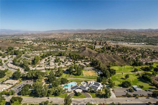 19716 Avenue Of The Oaks, Newhall, CA 91321