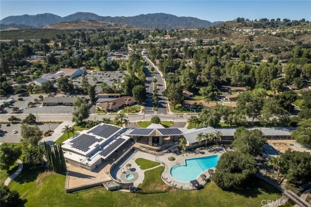 19716 Avenue Of The Oaks, Newhall, CA 91321