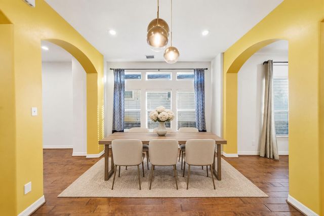 907 Lawrence Street, Houston, TX 77008