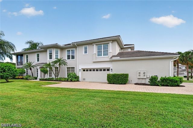 1867 Seville BLVD 411, Naples, FL 34109
