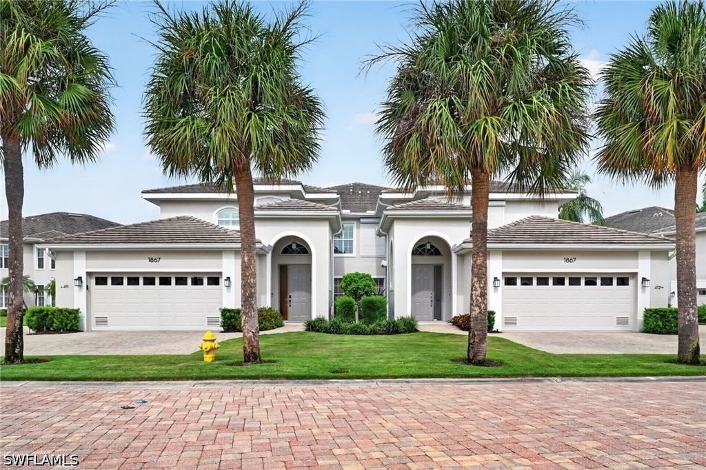 1867 Seville BLVD 411, Naples, FL 34109