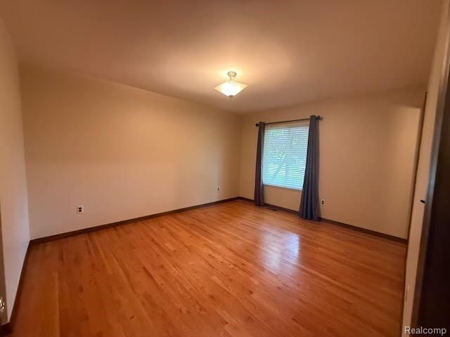 14322 Four Lakes Drive, Sterling Heights, MI 48313