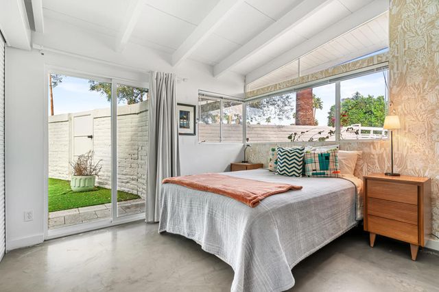 1655 Tamarisk Road, Palm Springs, CA 92262