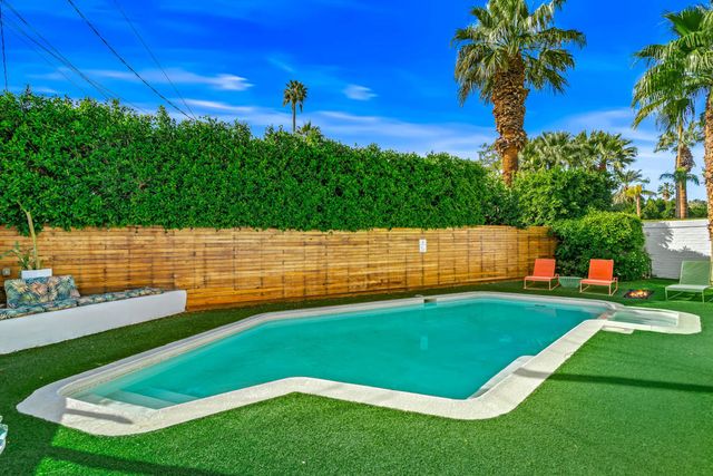 1655 Tamarisk Road, Palm Springs, CA 92262