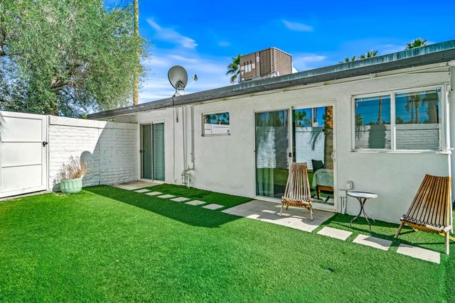 1655 Tamarisk Road, Palm Springs, CA 92262