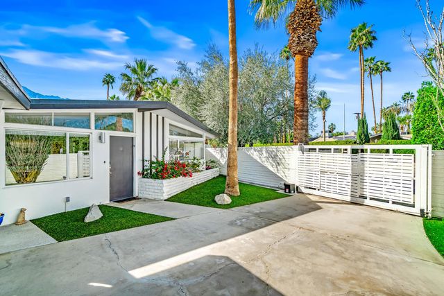 1655 Tamarisk Road, Palm Springs, CA 92262