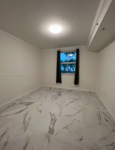 9172 Collins Ave 214, Surfside, FL 33154