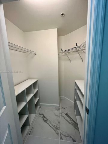 9172 Collins Ave 214, Surfside, FL 33154