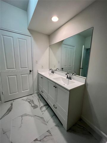 9172 Collins Ave 214, Surfside, FL 33154