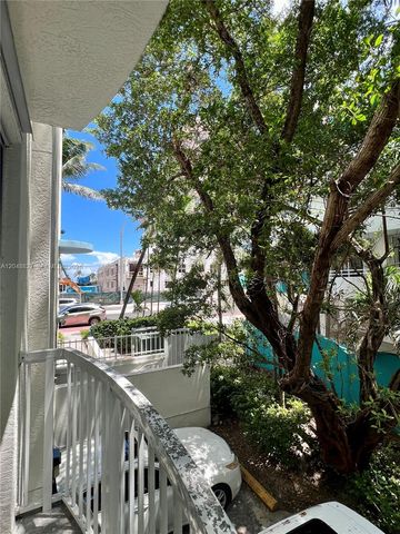 9172 Collins Ave 214, Surfside, FL 33154
